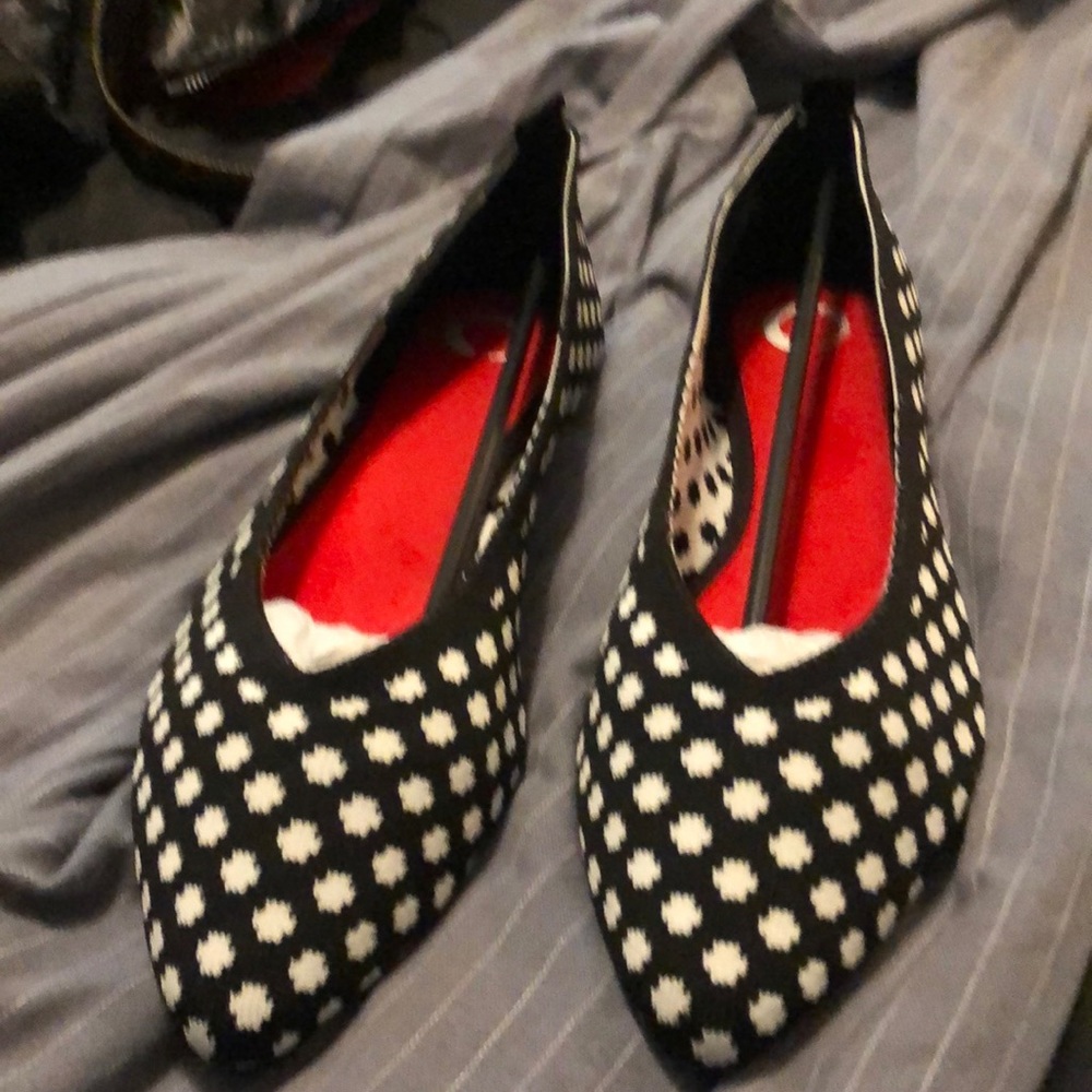 NIB Black and white print fabric shoes